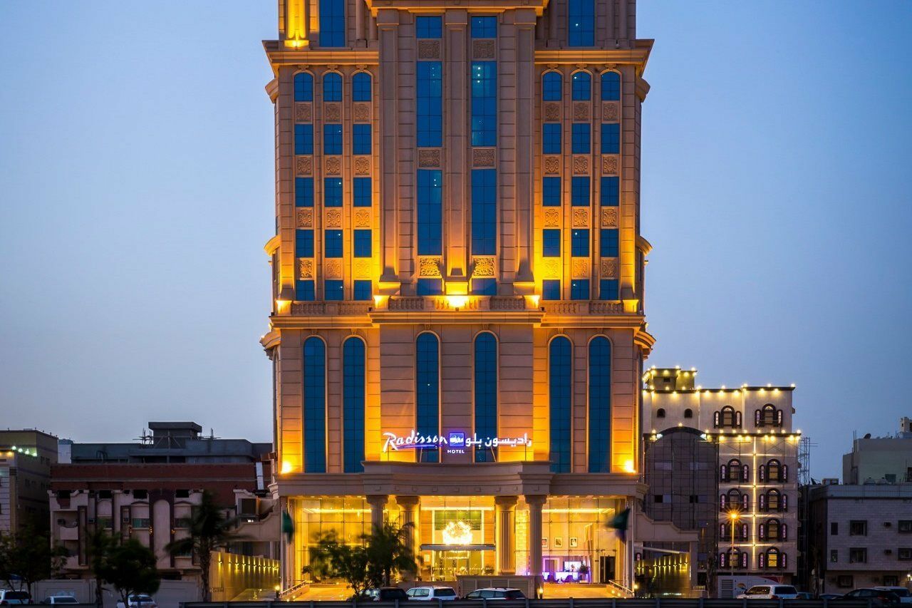 Radisson Blu Plaza 4*