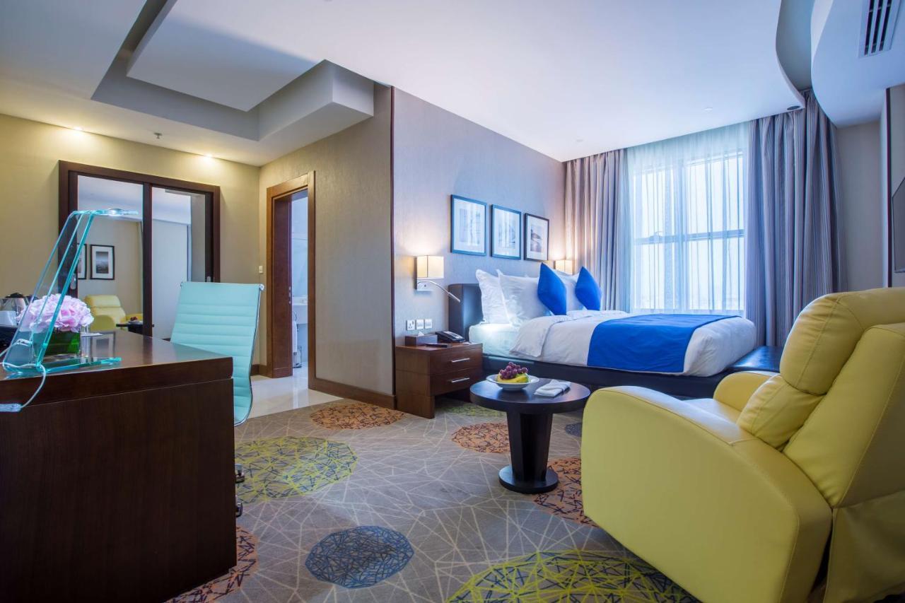 Radisson Blu Plaza Hotel