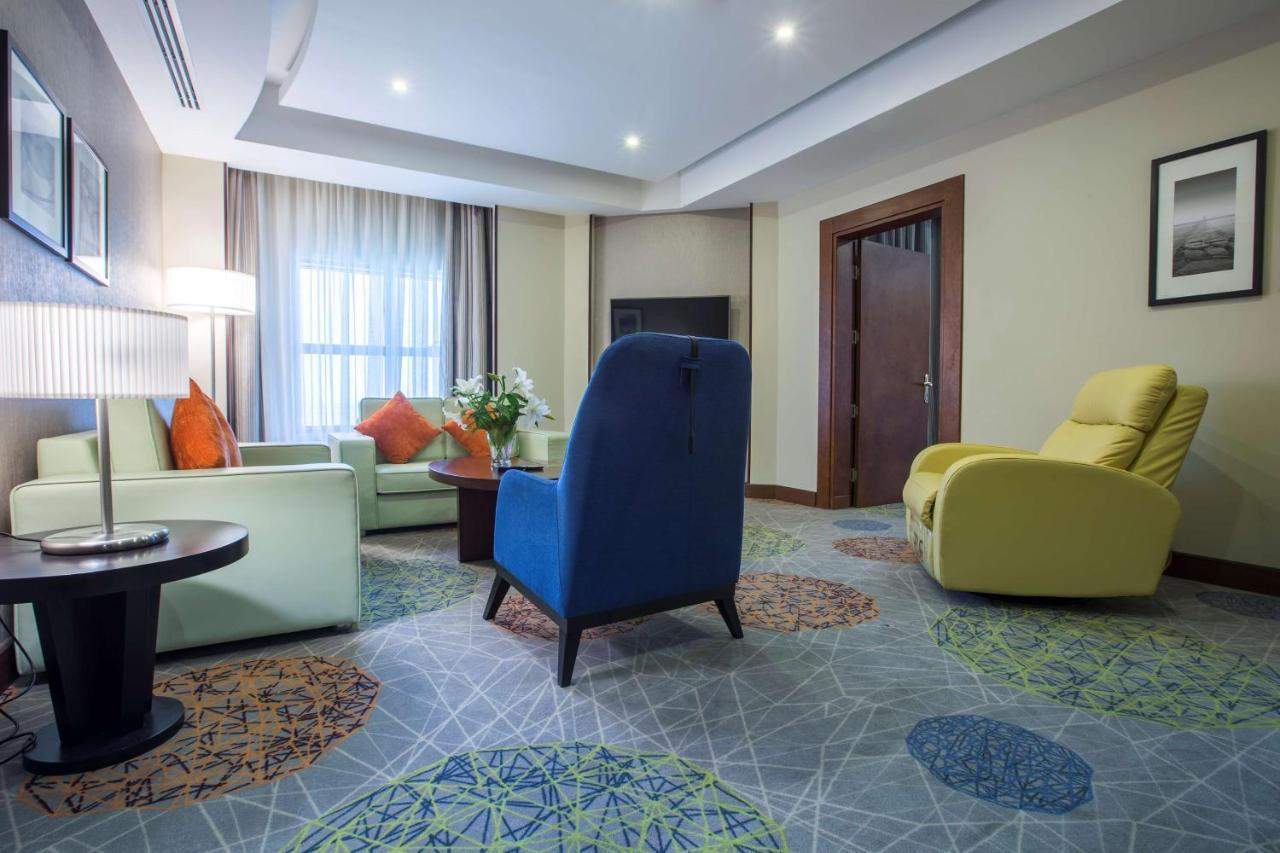 Radisson Blu Plaza Hotel 4*