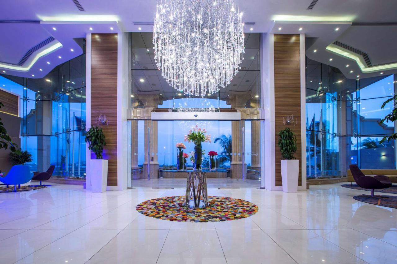 Radisson Blu Plaza Hotel