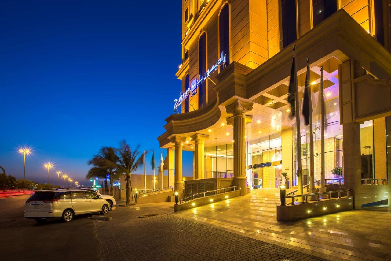 Radisson Blu Plaza Hotel 4*